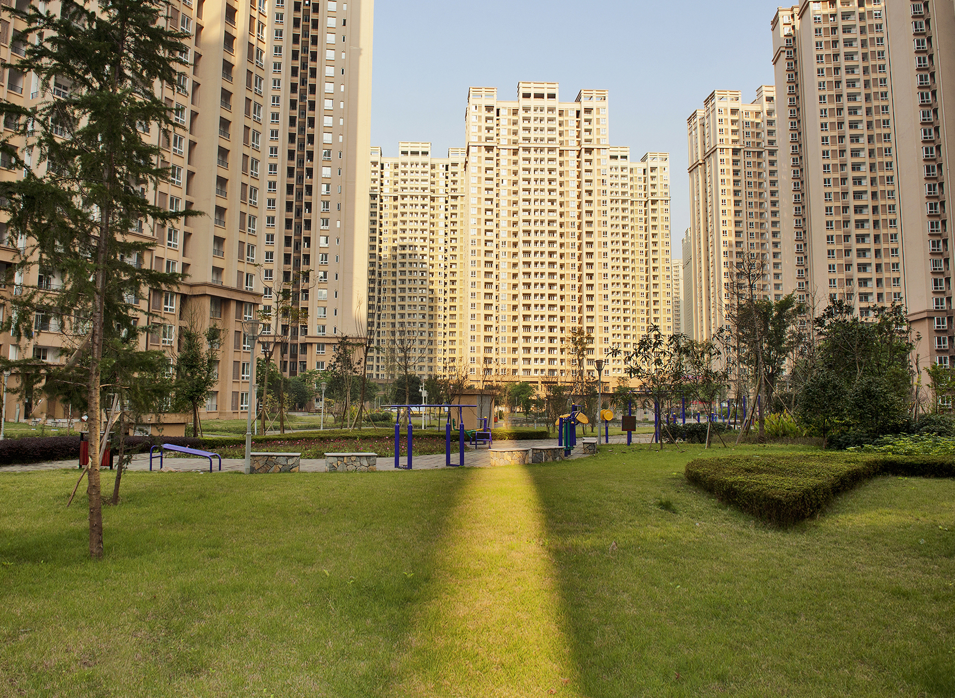  p> b>云篆山水(yunzhuan landscape) /b>是位于重庆市巴南区莲花街道