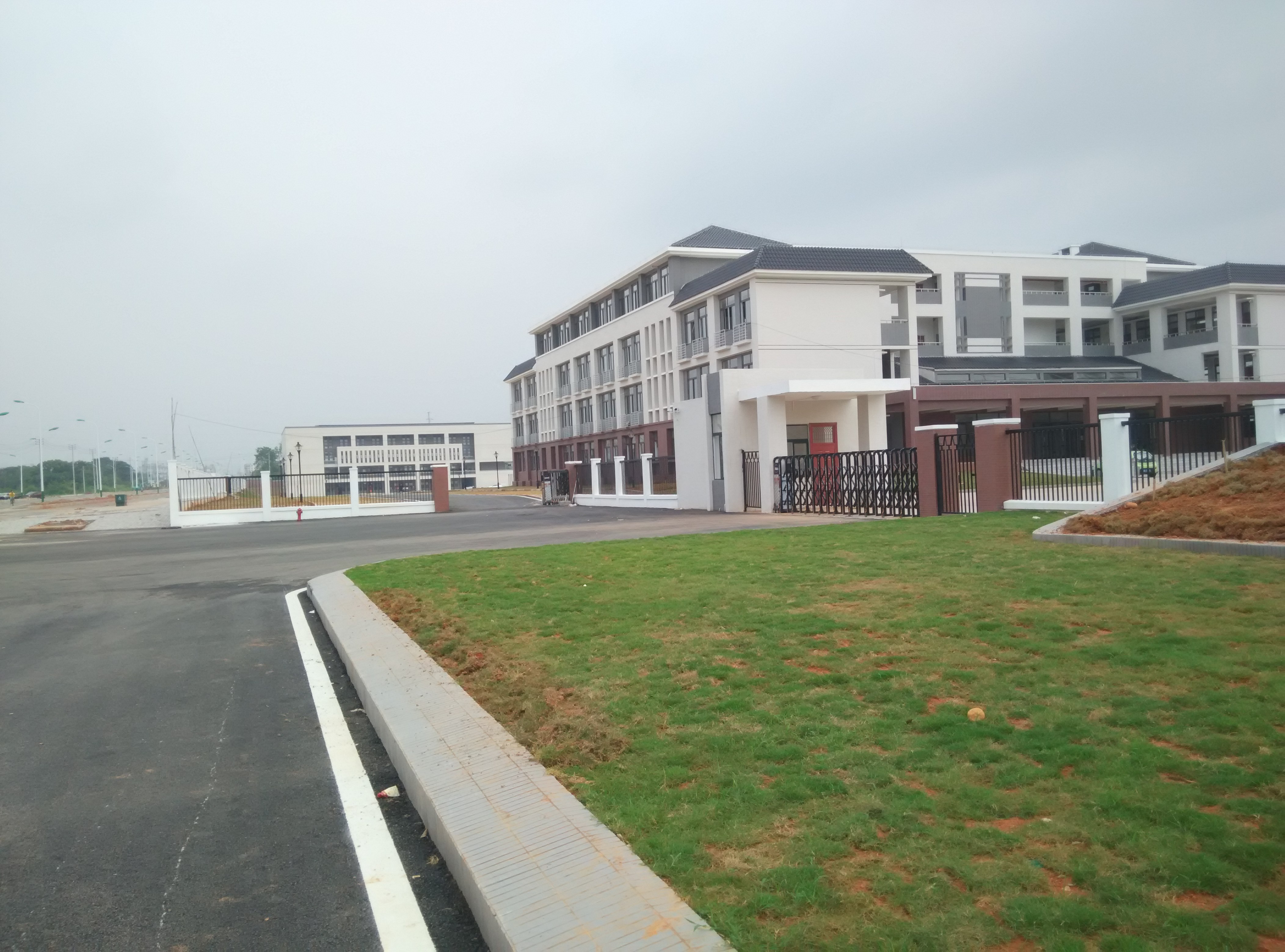  p>江西省兴国中学位于 a href="#" data-lemmaid="1688863">赣州市 