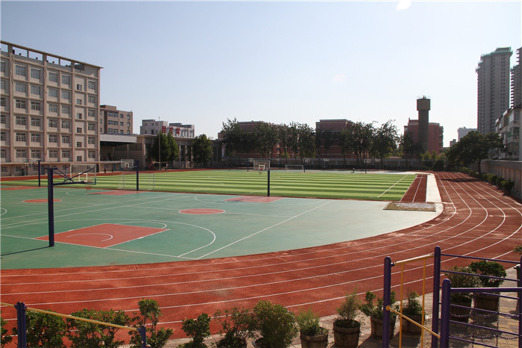  p> a href="#" data-lemmaid="15401202">山西运城盐化中学 /a>是