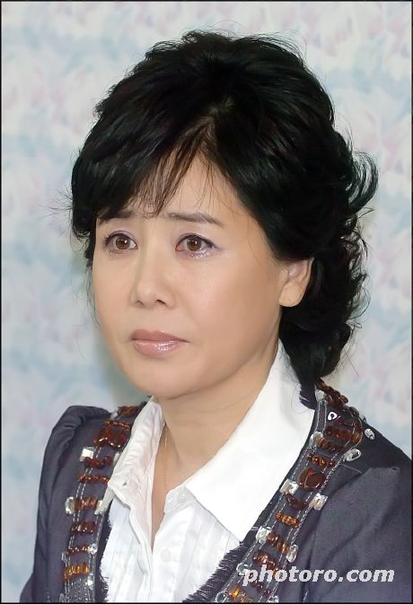  p>鲜于银淑,1958年12月24日出生,韩国女演员.