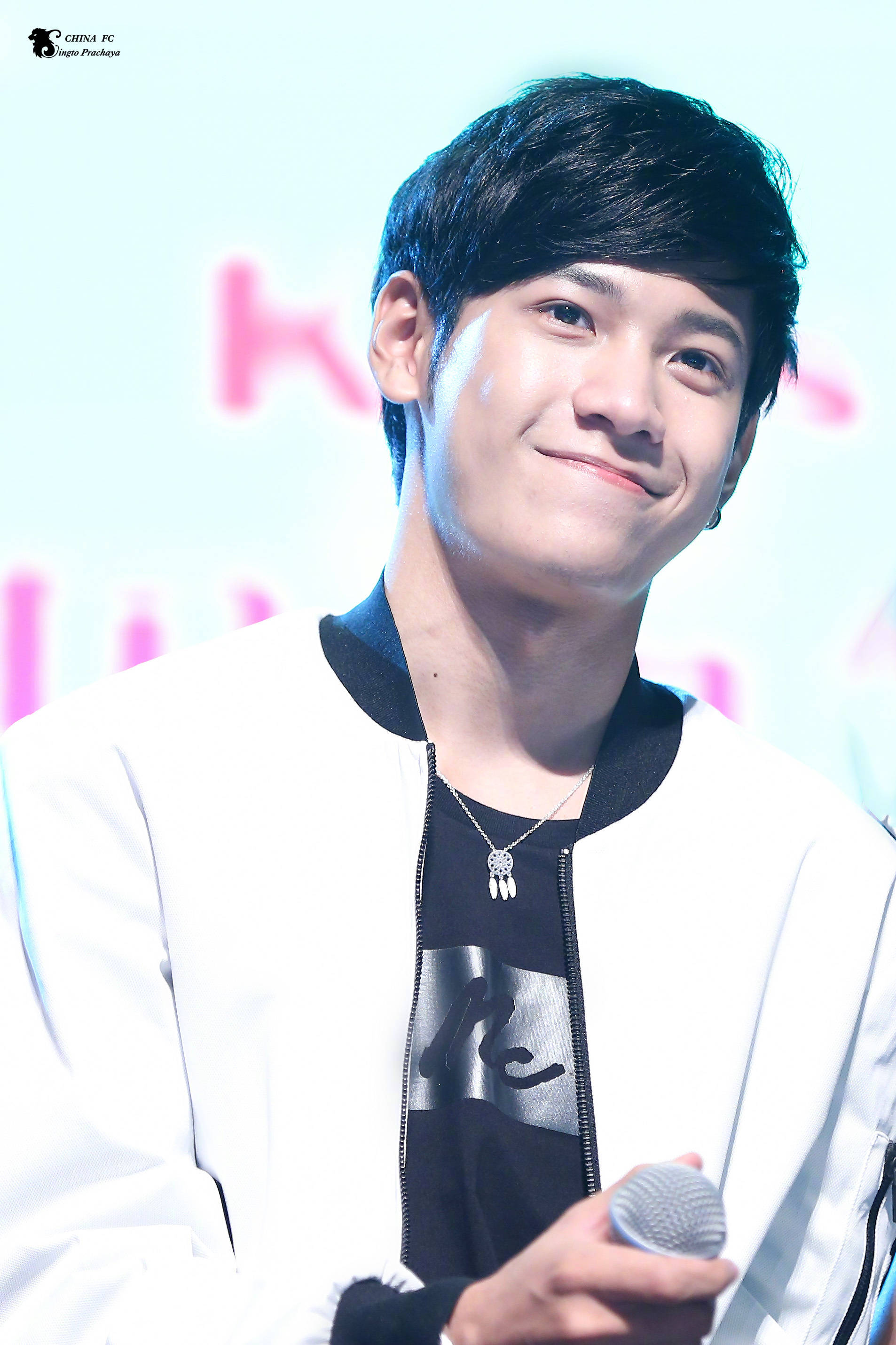 1994年7月28日出生于 a target="_blank" href="/item/泰国/202552"