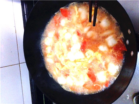 吃小番茄浑身起鸡皮疙瘩(吃小番茄浑身起鸡皮疙瘩痒)