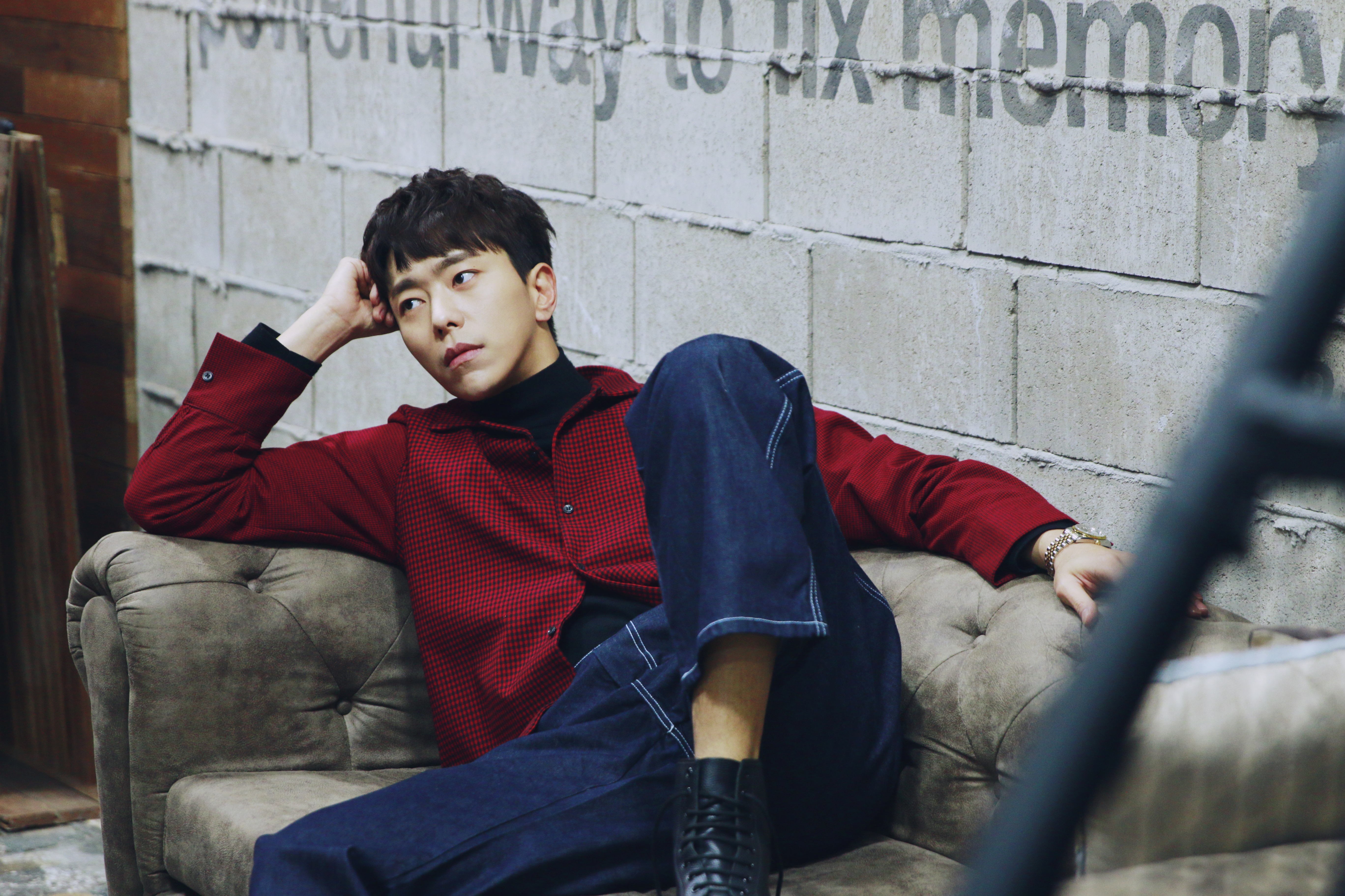  p>尹贤敏,1985年4月15日出生,韩国演员,前职业棒球运动员.