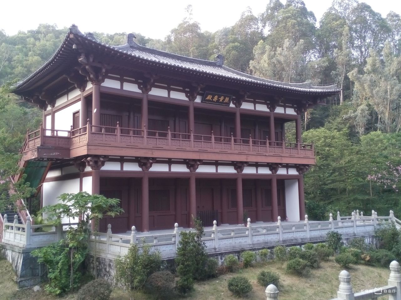 data-lemmaid="9088357">红花湖 /a>位于惠州市区西南侧的龙丰上排大