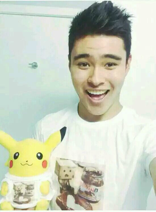  p>刘伟男(will jay),1996年6月18日出生于美国洛杉矶,美籍华裔男歌手