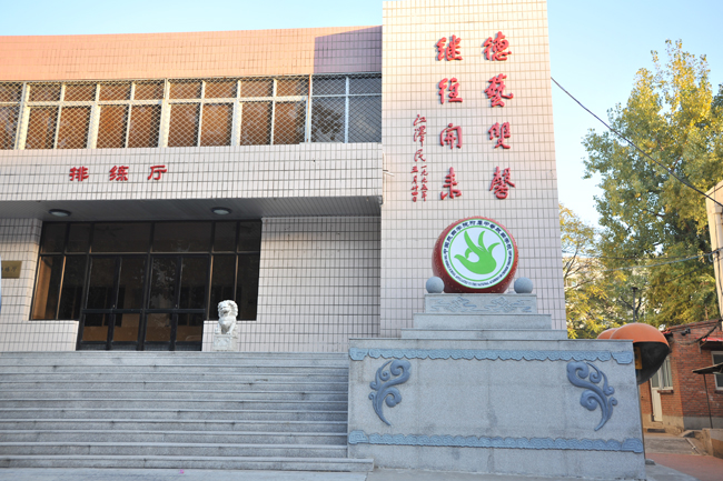  p>中国戏曲学院附属中等戏曲学校是中国戏曲学院(原 a href="#" data