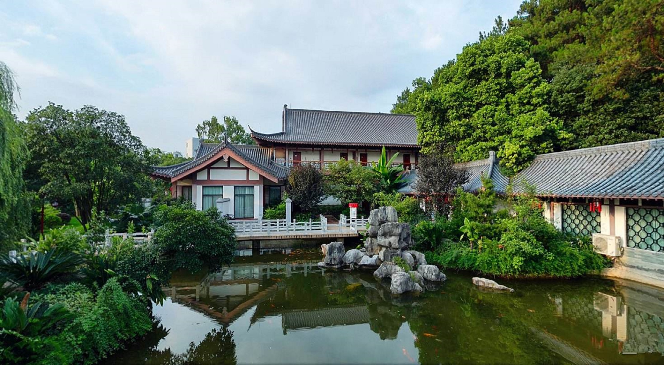  p>桂林园林植物园位于 a href="#" data-lemmaid="7495">桂林 /a>市