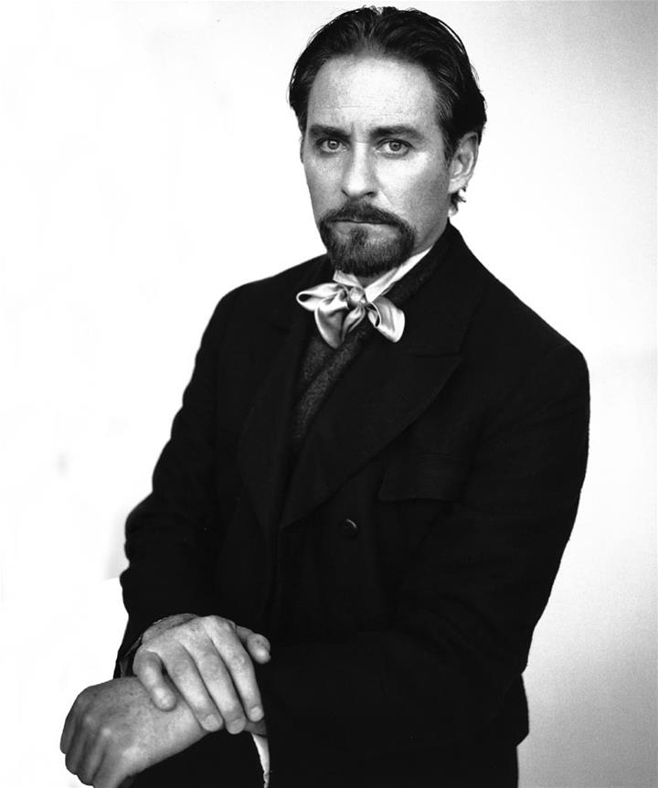  p>凯文·克莱恩(kevin kline),1947年10月出生在 a target="_blank"