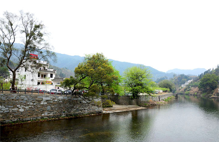  p>湖村是 a target="_blank" href="/item/江