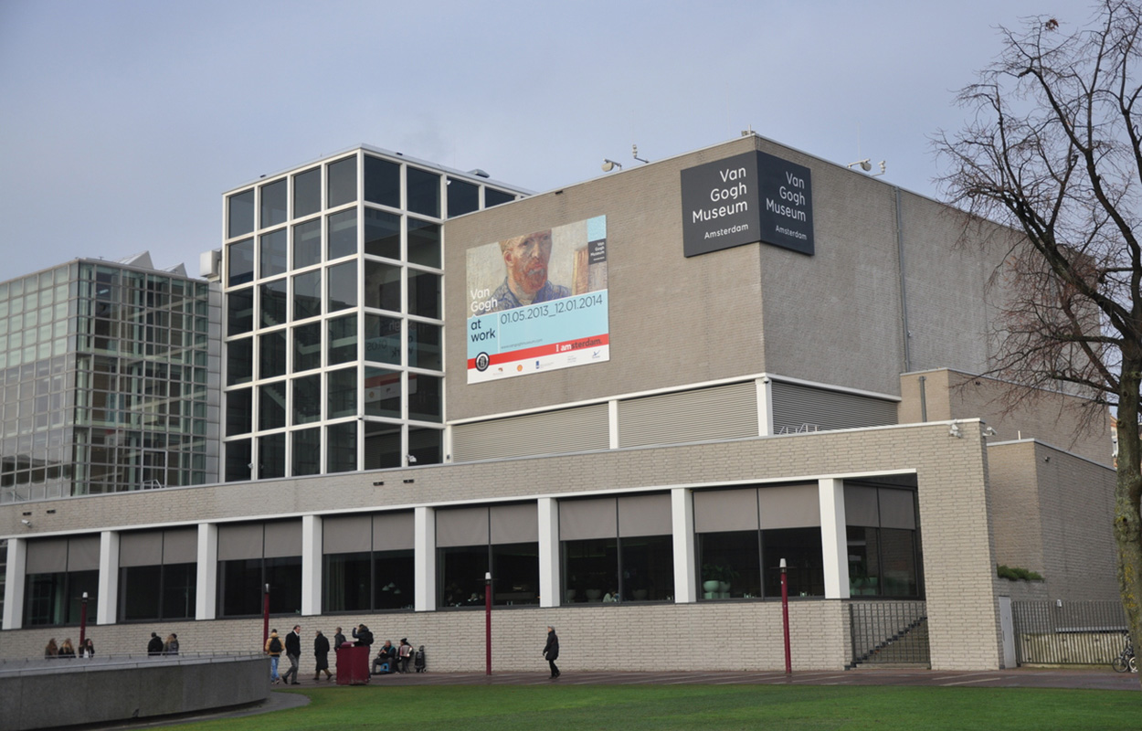  p>梵高美术馆(van gogh museum)建于1973年,位于 a href="#" data