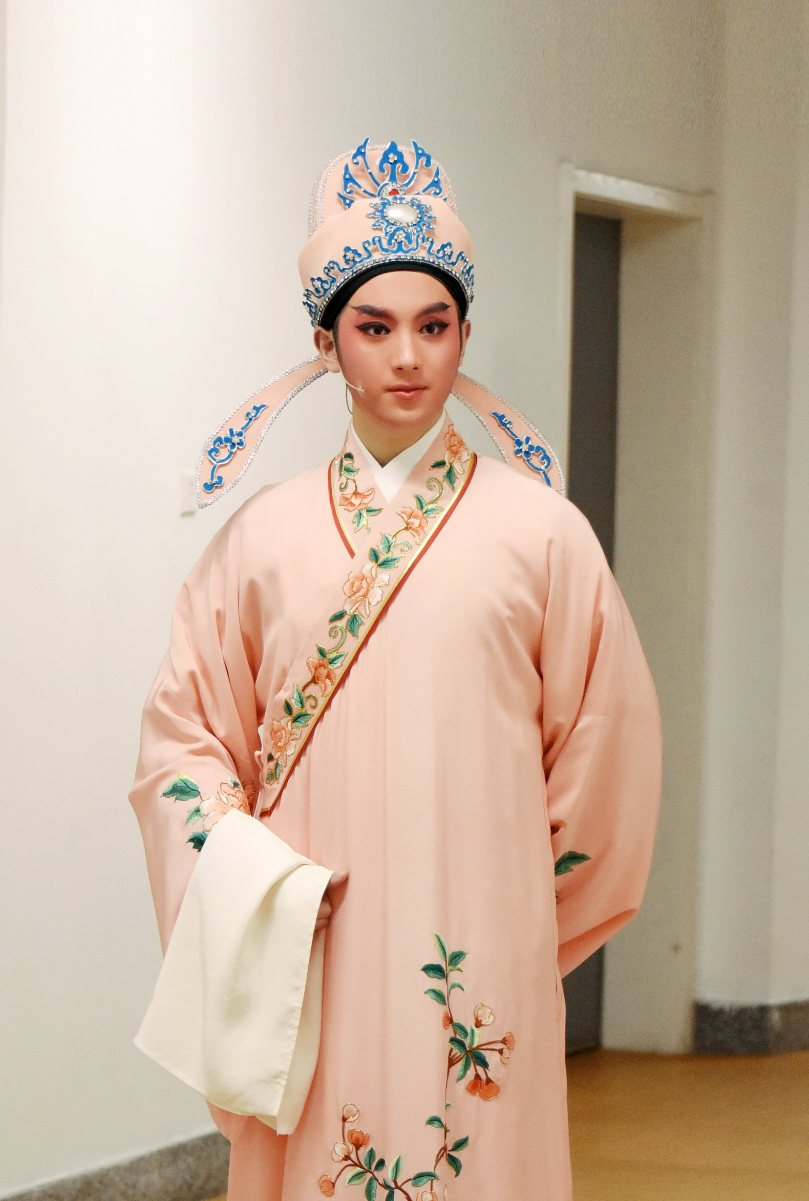 data-lemmaid="8484561">浙江越剧团 /a>优秀的新生代男小生