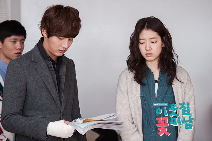  p>《邻家花美男》是由 a target="_blank" href="/item/尹施允