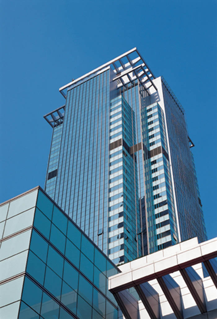  p>中信泰富广场(citic pacific plaza)位于南京西路核心商业圈,与梅