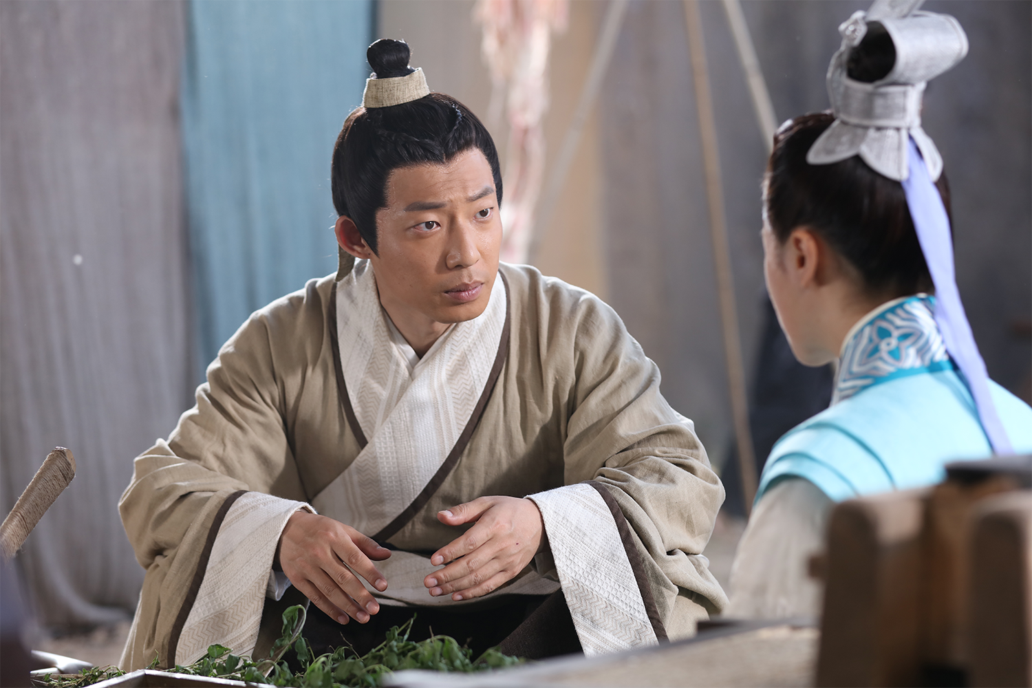 zwvzuv">韩立,出生于山西,毕业于北京师范大学艺术系,中国内地男演员