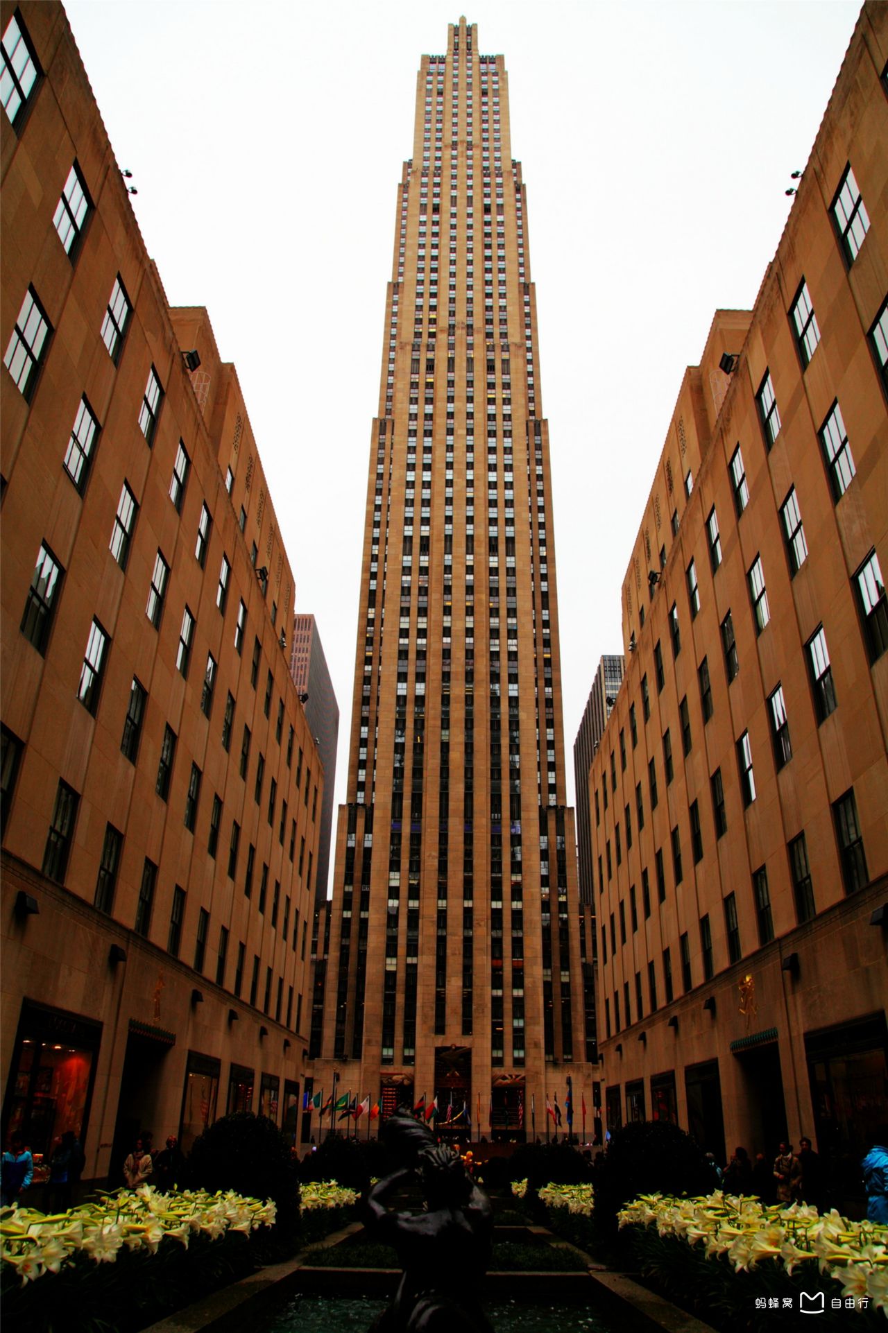  p>洛克菲勒中心( rockefeller center)位于美国 a target="_blank"