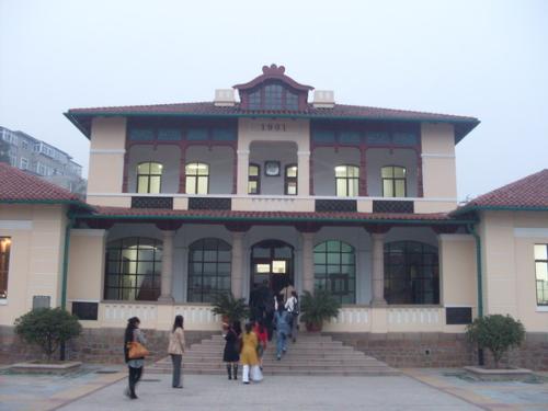 data-lemmaid="10748890">青岛市实验小学 /a>(江苏路小学)前身是德国