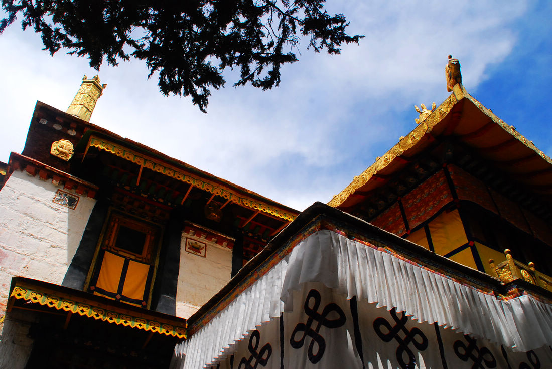 data-lemmaid="2960685">全国重点文物保护单位 /a>,位于西藏拉萨西郊