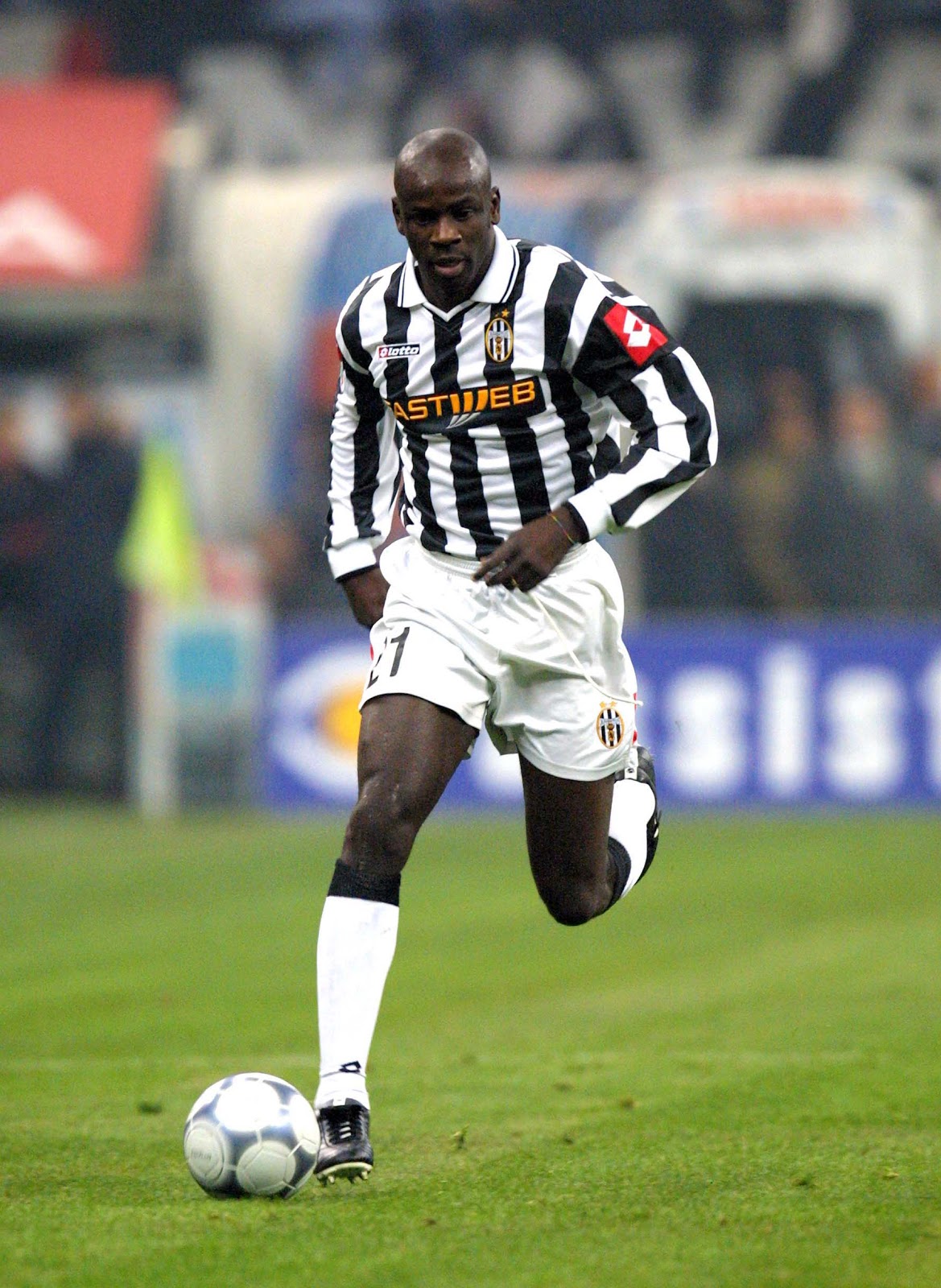  p>利利安·图拉姆(lilian thuram),1972年1月1日出生于法国海外省 a