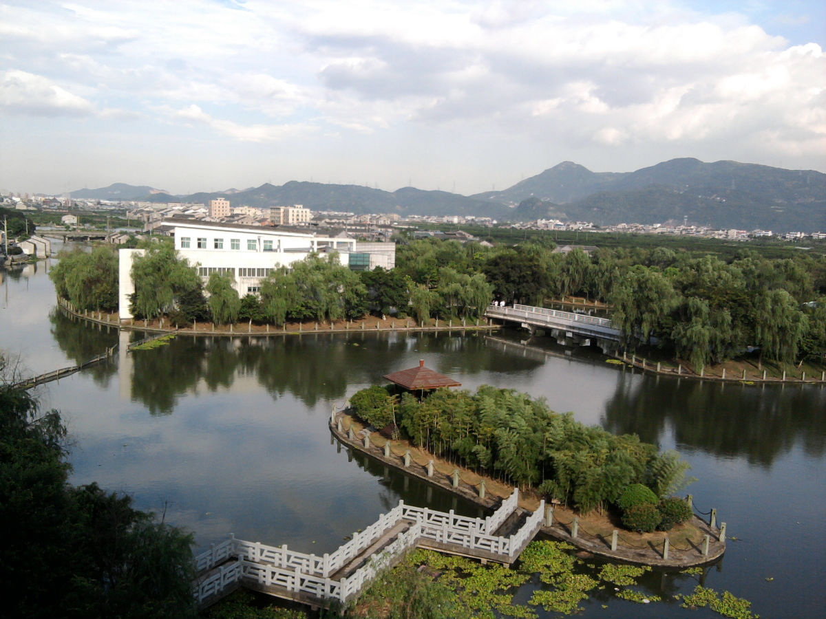  p>浙江省温州中学(zhejiang wenzhou high school)在1953年被确定为