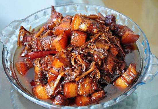 黄花菜红烧肉