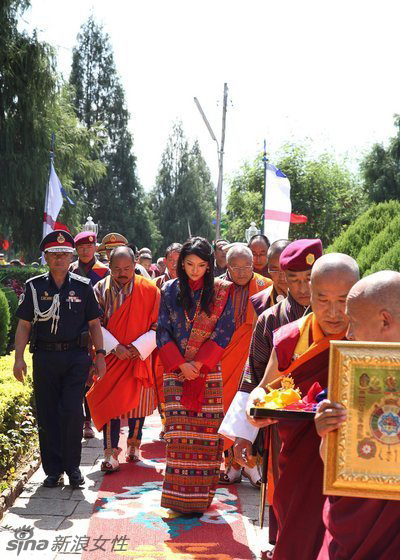  p data-id="go0dtpt2fl">吉格梅·凯萨尔·纳姆耶尔·旺楚克(宗卡语