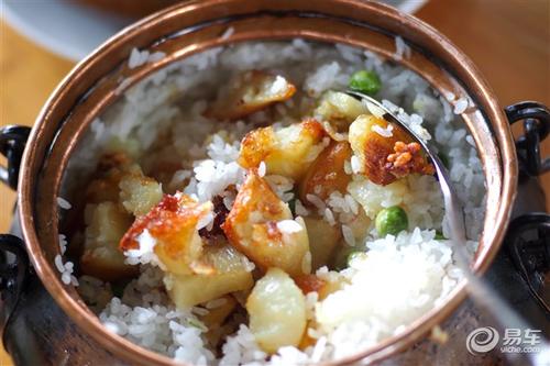  p data-id="gnvjn03ved">熬饭,青海习俗菜肴.