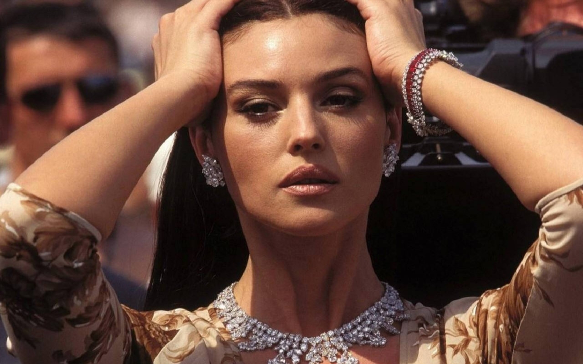  p>莫妮卡·贝鲁奇 i>(monica bellucci) /i>,1964年9月30日出生于