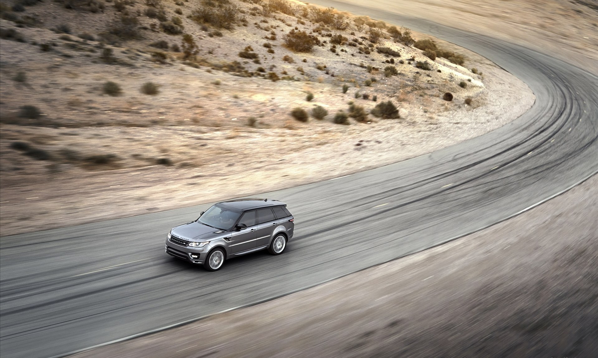  p>路虎(landrover),英国豪华全地形suv品牌, a t