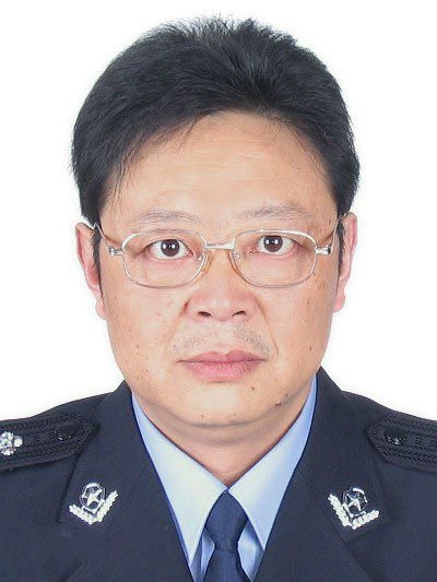 新津县公安局党组副书记, a target="_blank" href="/item/常务副局长