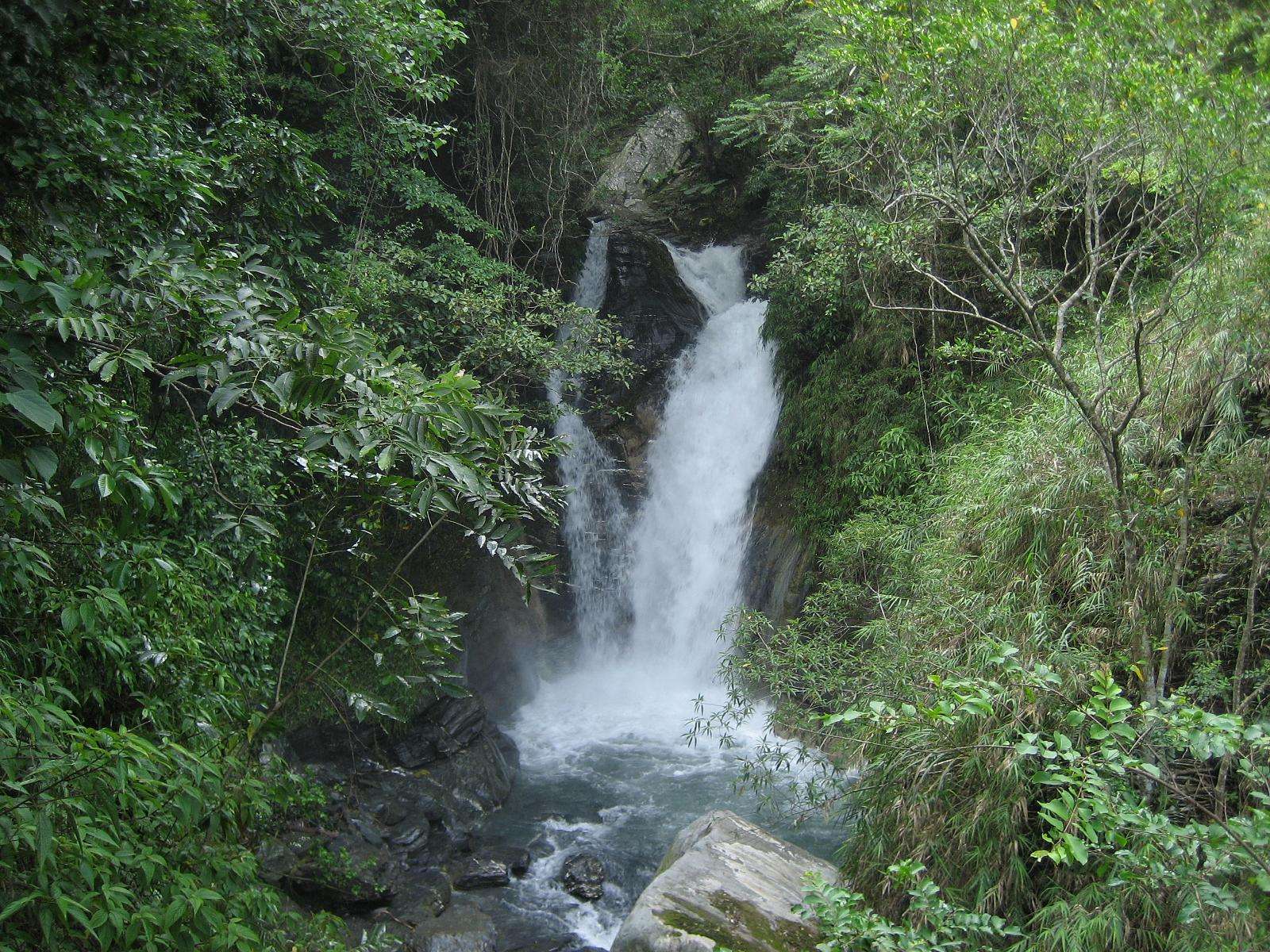  p data-id="gnwsftmy4y">九泷十八滩是位于乐昌市至坪石镇之间的武江