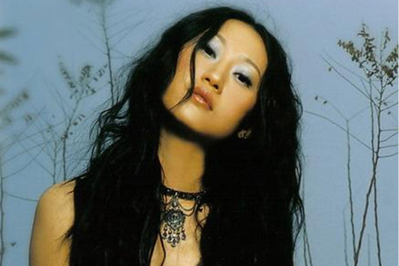  p data-id="gn3lkoy32c">《可是我恨你》是刘沁演唱的歌曲,收录在