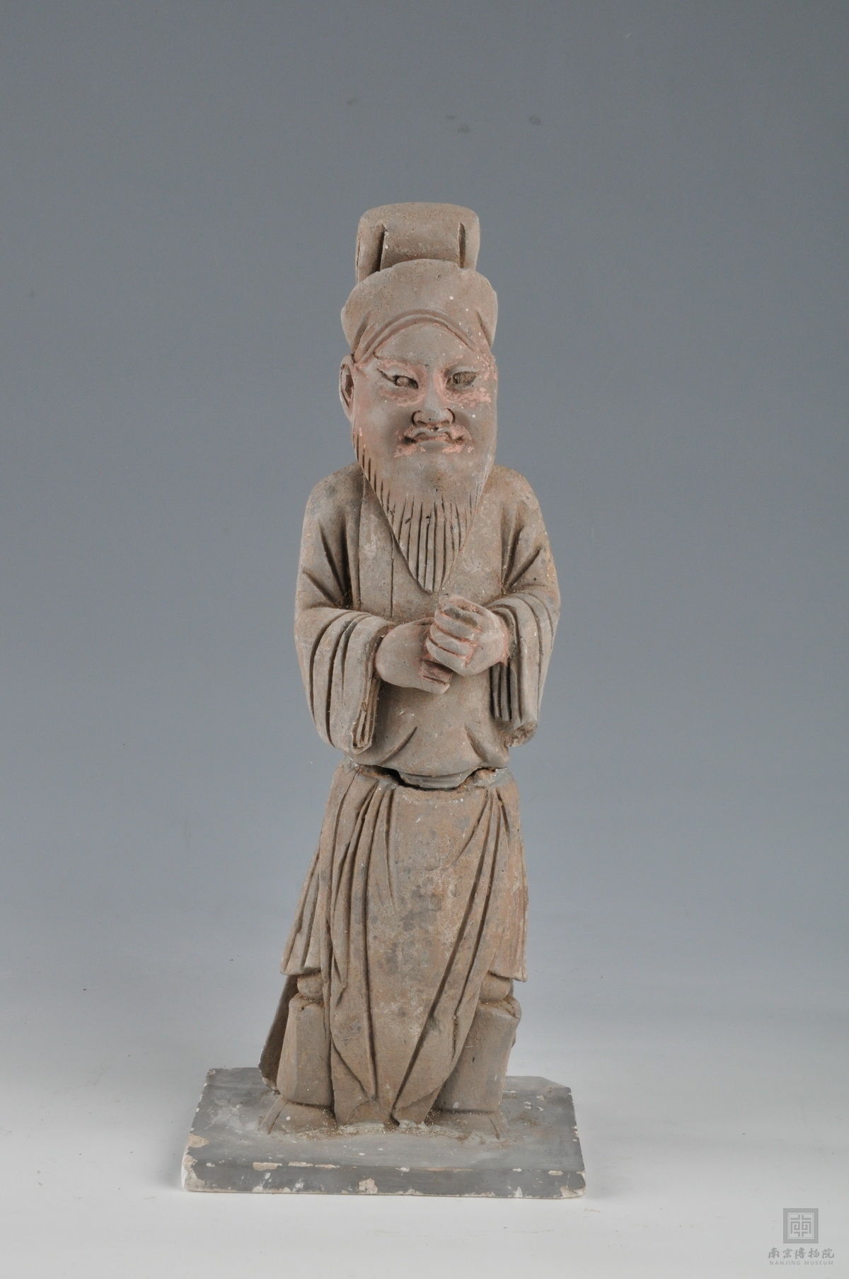 南唐作乐状男陶俑