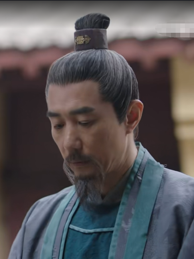 tzir0miret8v">范建,青春古装《春家小姐是讼师》中的角色,由李斌饰演