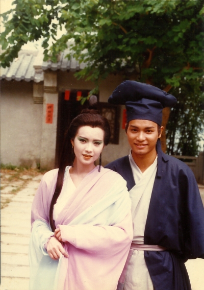  p>《万家传说》是由 a target="_blank" href="/item/曾励珍/1640053