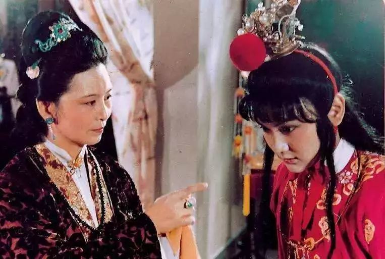 贾宝玉vs贾兰：一个在溃烂，一个在茁壮生长百科ta说 
