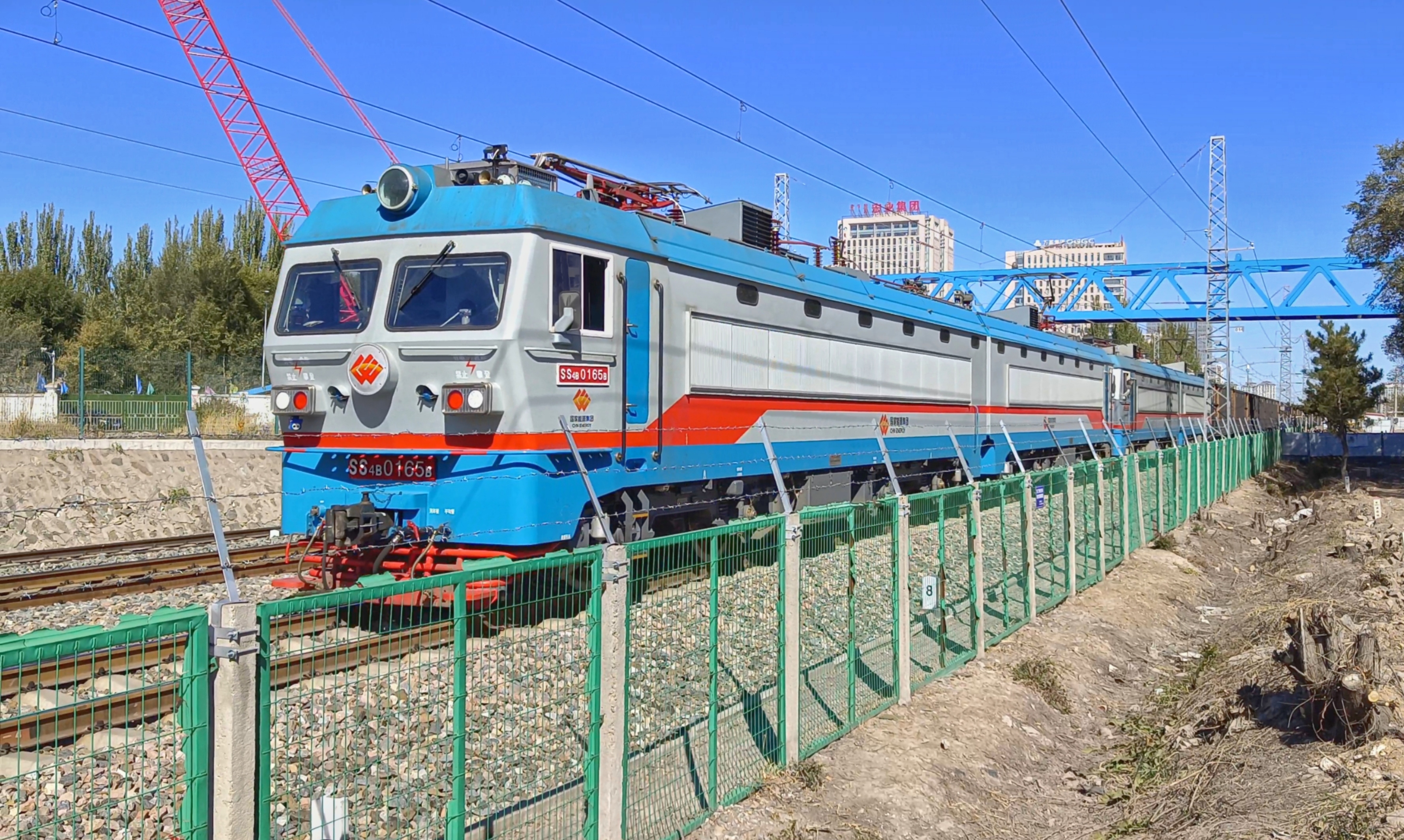  p> b>韶山4b型电力机车 /b>(ss4b),是 a target="_blank" href="