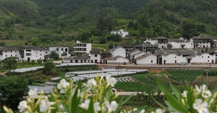 class="ref" data-ctrid="stnviyd40fmy">白樟镇,福建省福州市闽清县