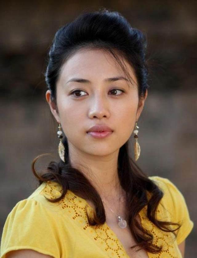 data-id="tnn33jnzsoqr">郑文燕,电视剧《永不瞑目》中角色,由张龄心