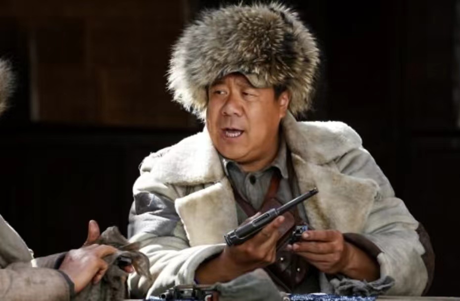 二炮手》中的人物,由演员<a target="