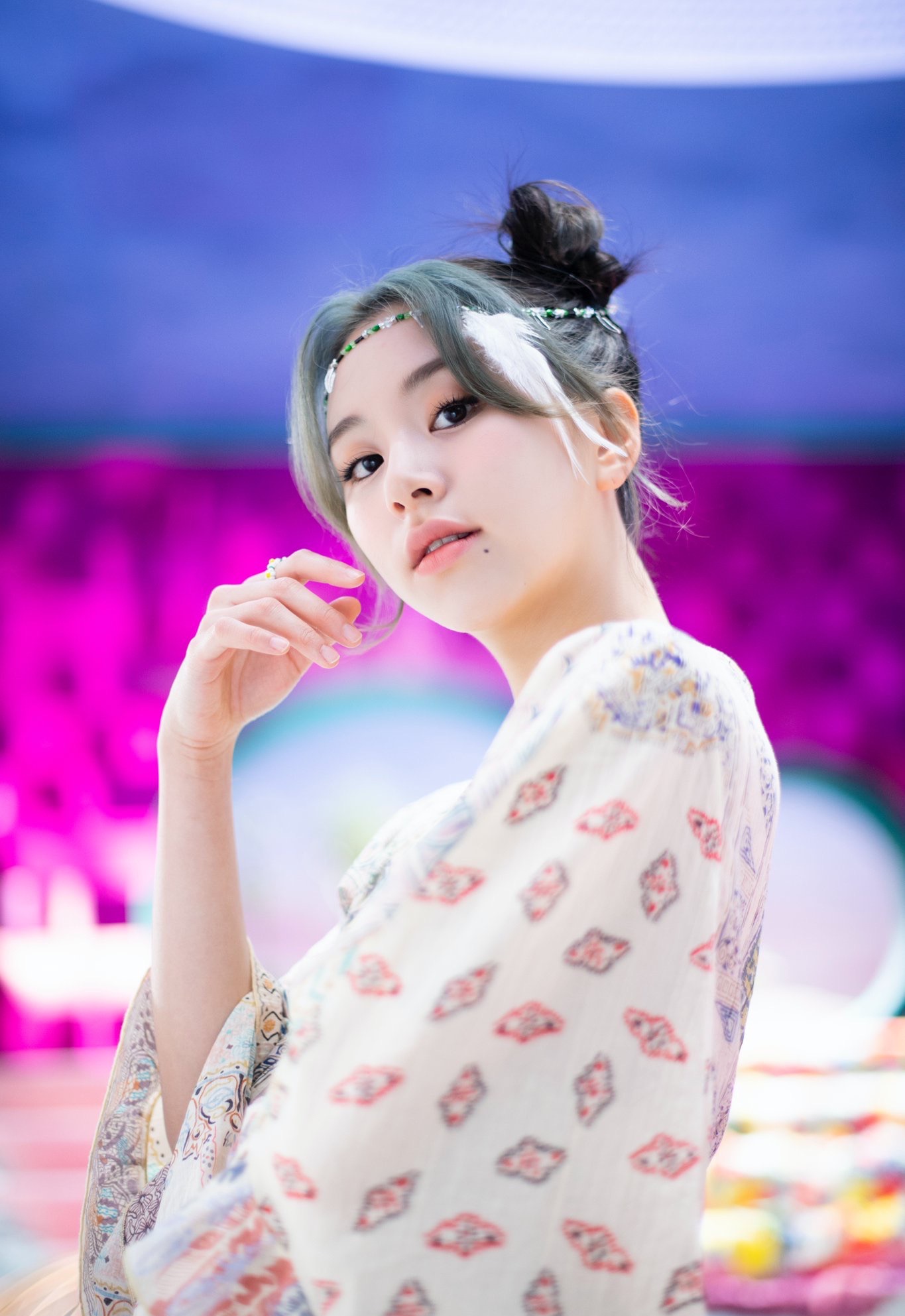  p data-id="gncniwgu28">孙彩瑛,1999年4月23