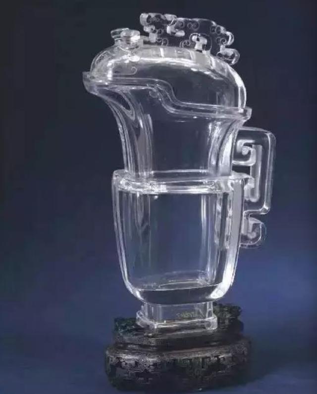 杭州挖出战国时期水晶杯？专家：非盗墓者遗留，5000年前就有水晶