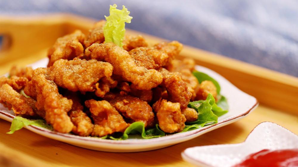  p data-id="gnwihma9le">炸小鸡,是以小鸡为原料制作的一道菜品. /p>