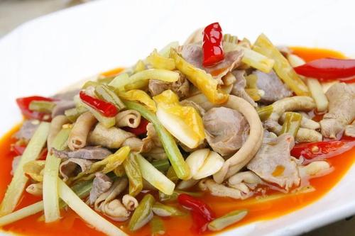 泡椒炒鸡杂