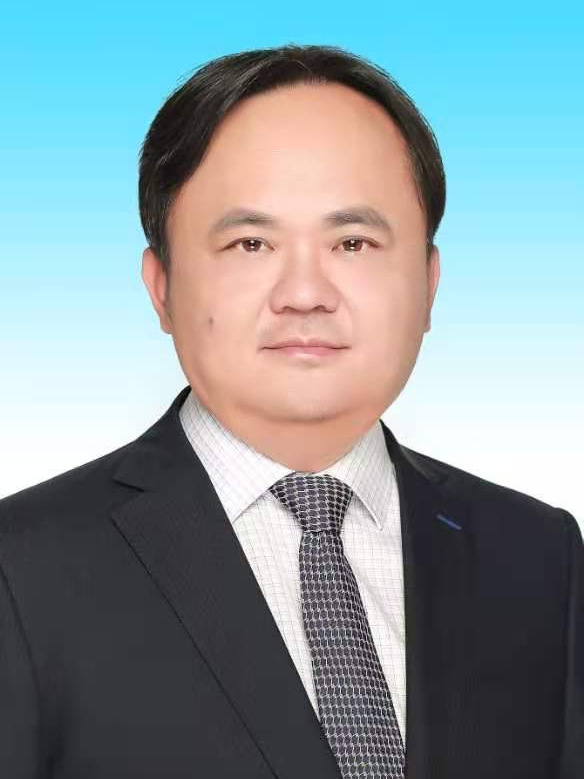  p>许振山,男,汉族,1975年12月生,大学学历,工