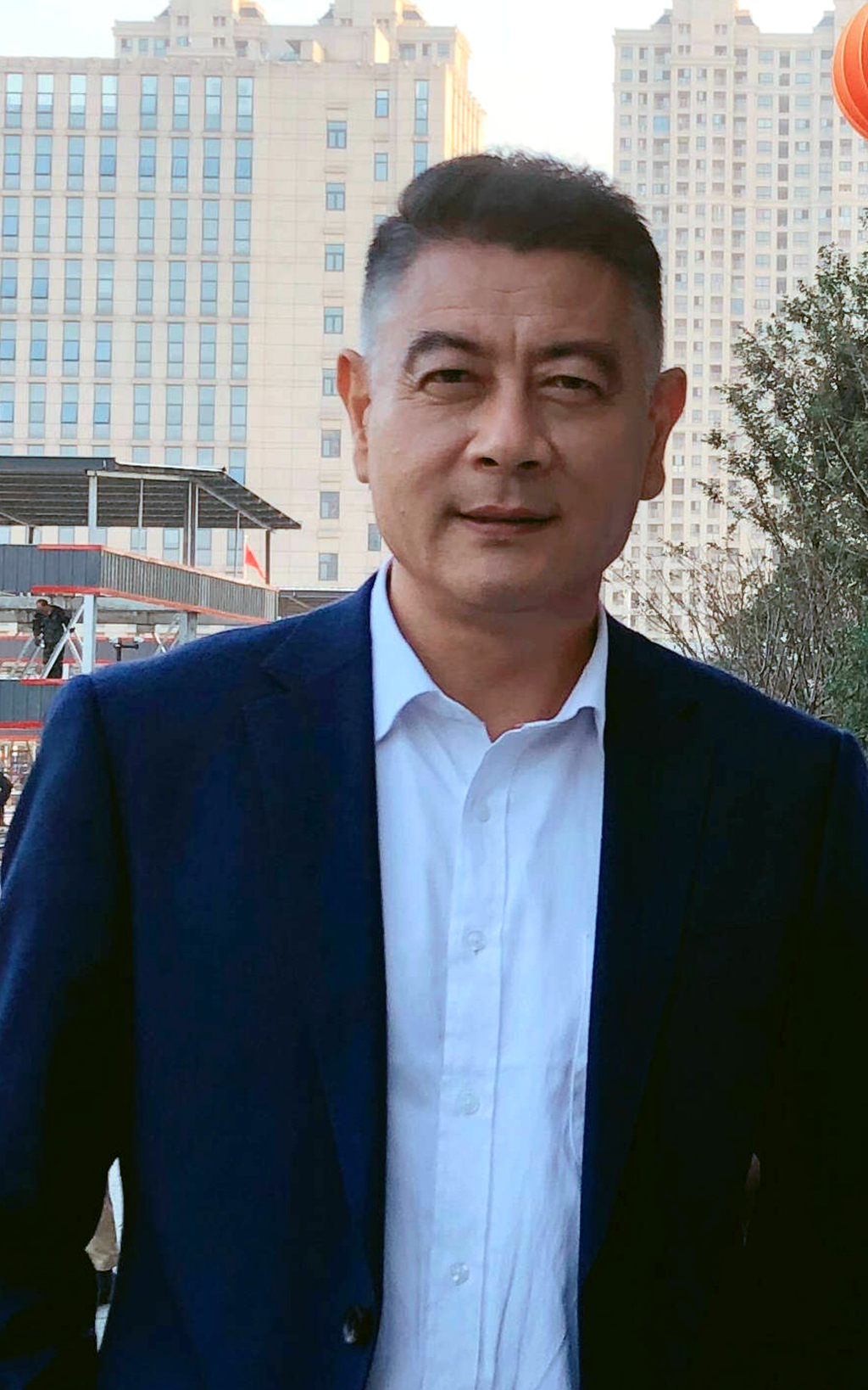 59岁巫刚曾是修船工，将演戏当事业，与演员妻子离婚，至今独身_百科TA说