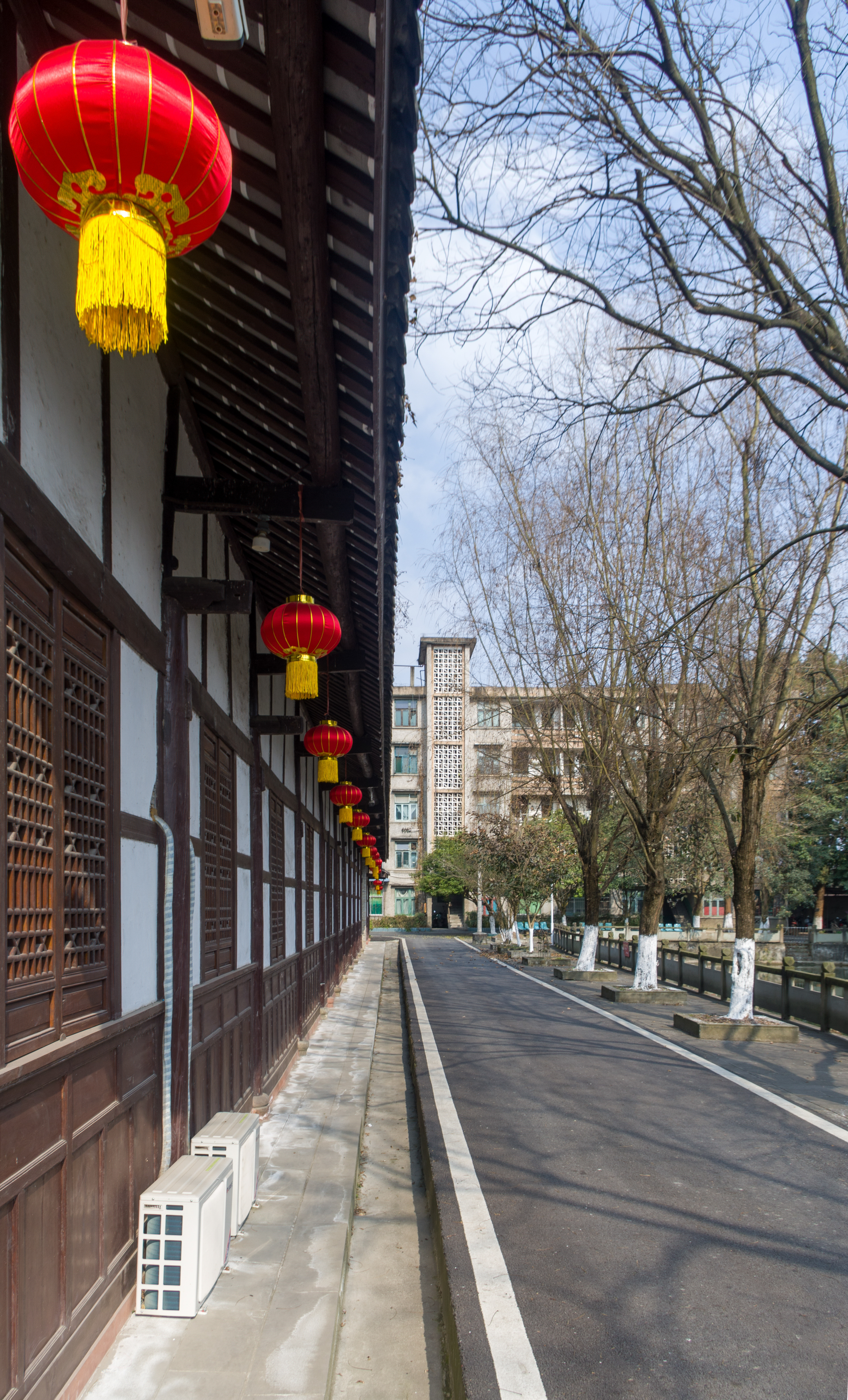 href="#" data-lemmaid="8745371">崇州市 /a>城东南14公里,三江镇的