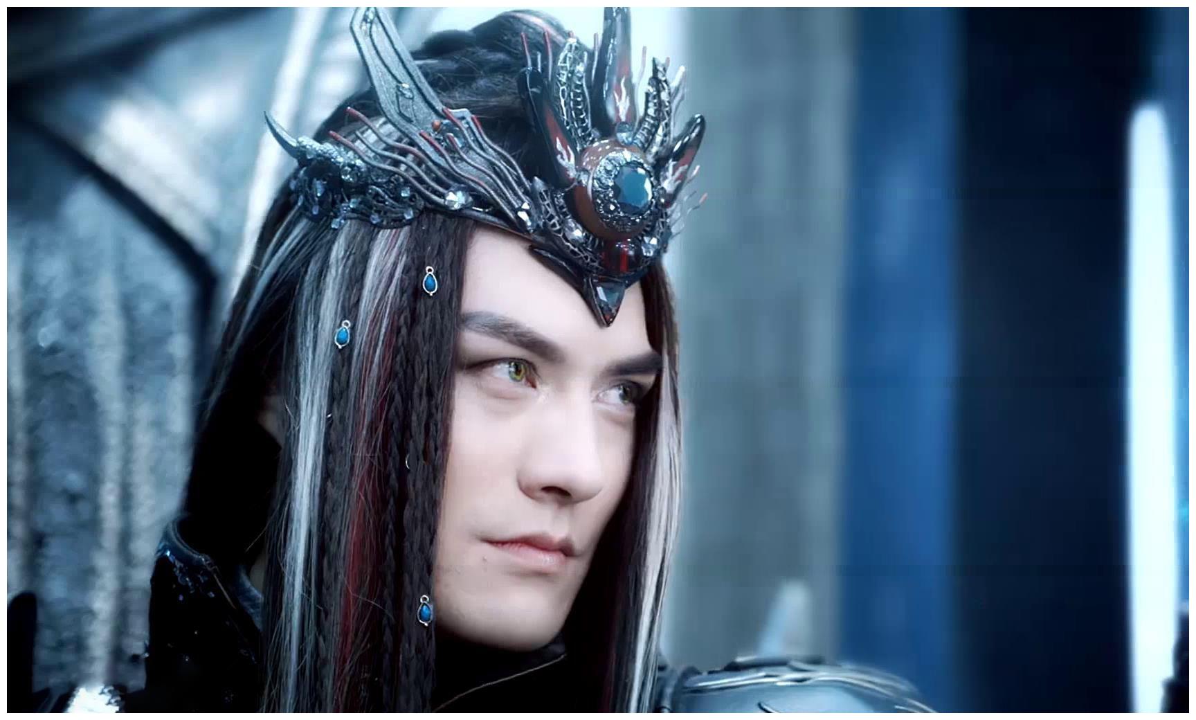  p>冰焰族,电视剧《幻城》中的原创神族,最强的的远古神族,特征是双眼