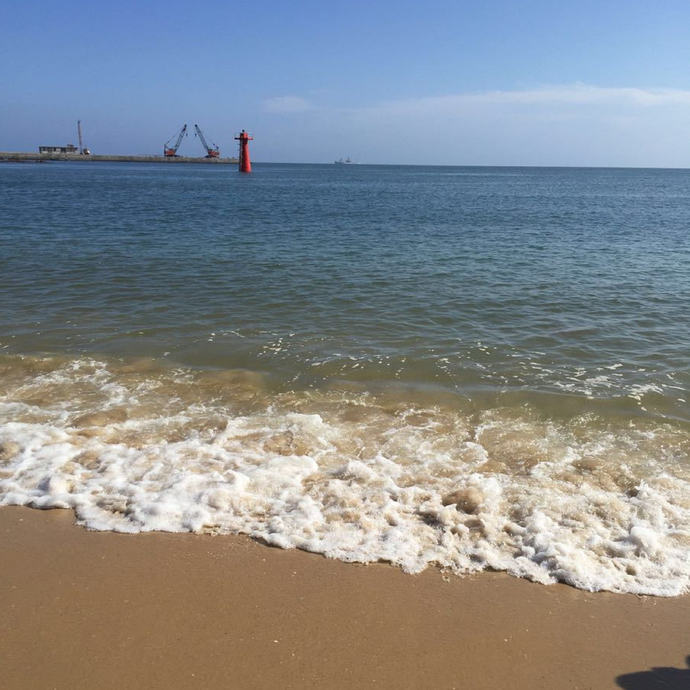  p>西沙湾是福建省泉州市惠安县 a target="_blank" href="/item/崇武