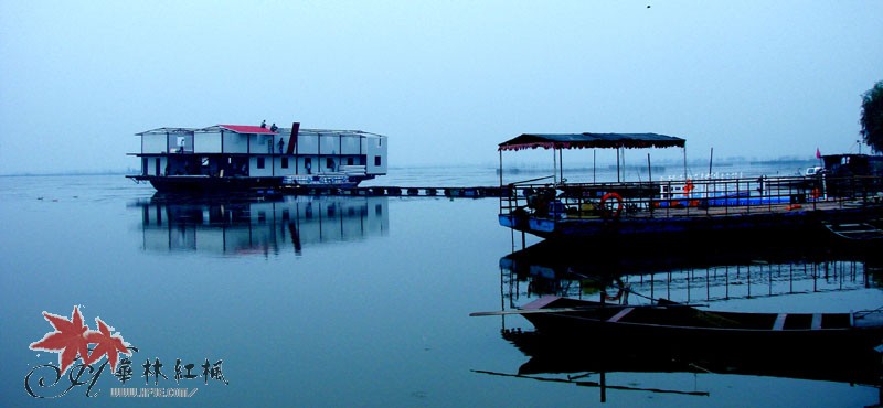  p data-id="gnx15sz65m">梦幻湖是位于中国台湾省台北市北投区的一个