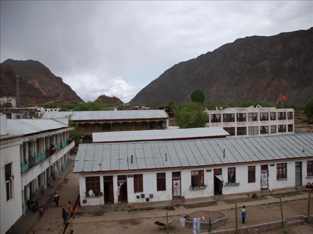  p data-id="go0eifdy9n">察雅县,隶属西藏自治区.